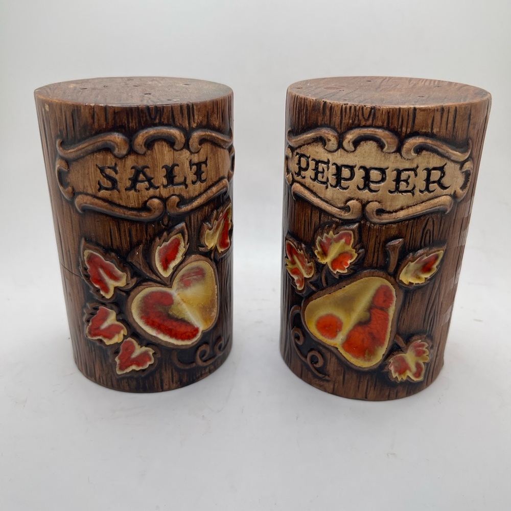 Vintage 70s Treasure Craft Faux Wood Salt and Pepper Shakers w/ Fall Fruit